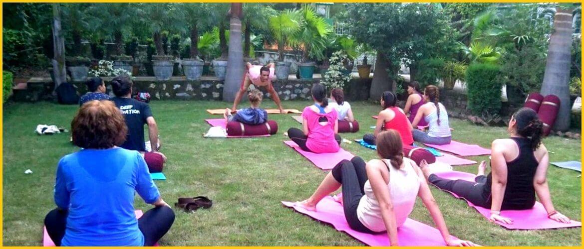 300 hour Yoga Teacher Training in Rishikesh